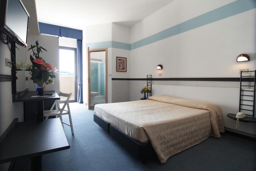 Hotel Acropolis Cattolica Room photo