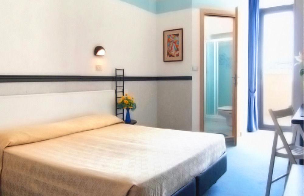 Hotel Acropolis Cattolica Exterior photo